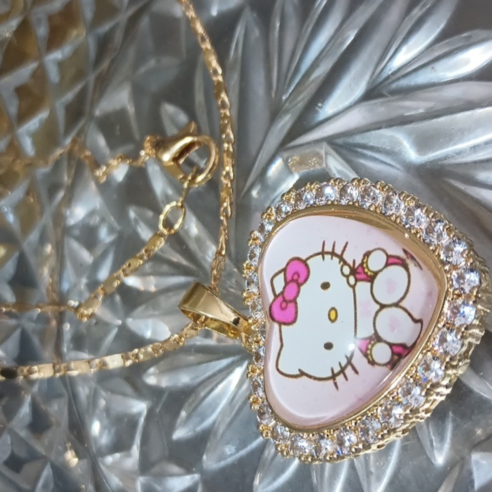 🆕 HELLO KITTY LAMINATED GOLD NECKLACE - Picture 11 of 12